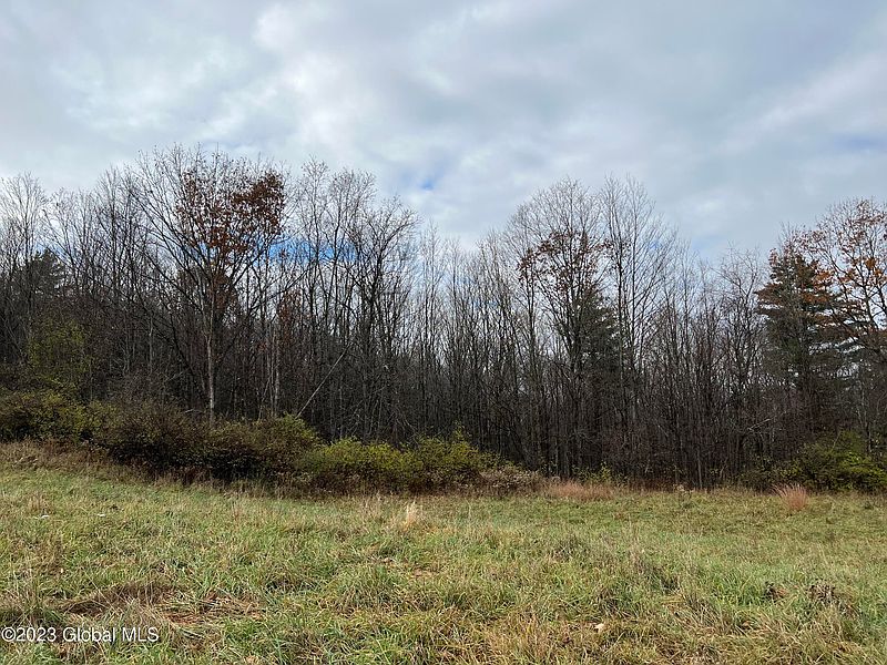 4th image of 663 Lily Pond Road