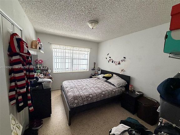 5th image of 3361 SW 28th St