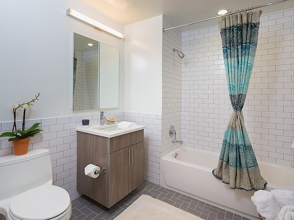 4th image of 5216 Memorial Dr #5216