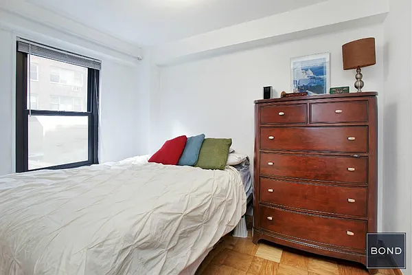 Sold by Bond New York | media 6