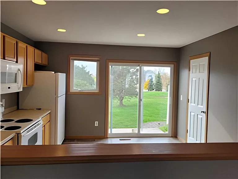 4951 Emmit Dr N — Photo 3