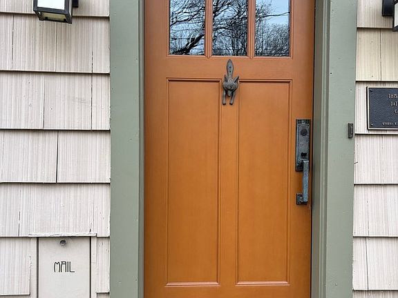 3rd image of 221 S 2nd St