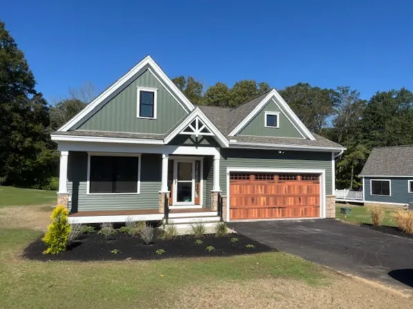 6 Edgewater Drive #19, Brentwood, NH 03833