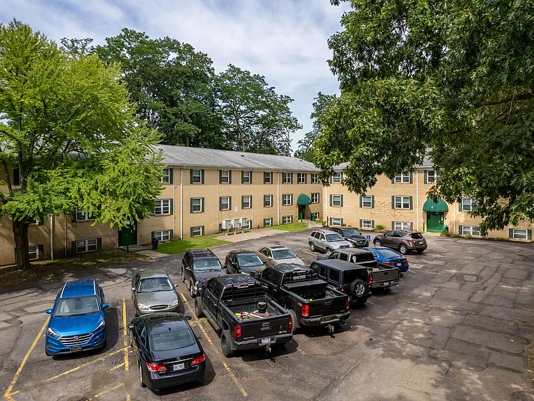 Grant Street Apartments — Photo 67