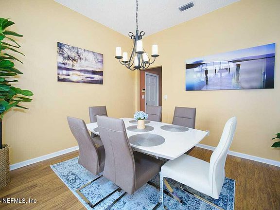 3rd image of 5711 SUWANEE PARK Court