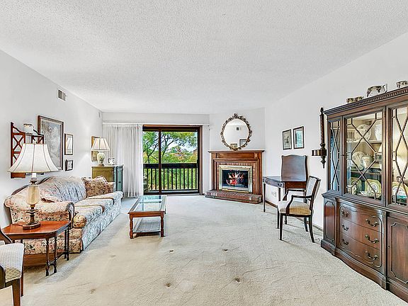 5th image of 10351 Menard Ave #3-317
