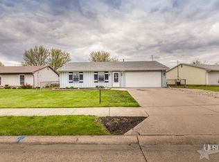 1431 Springbrook Rd, Fort Wayne, IN 46825