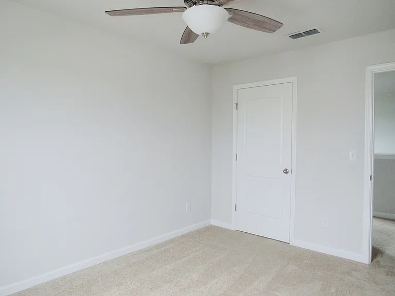 211 River Forest Dr — Photo 8