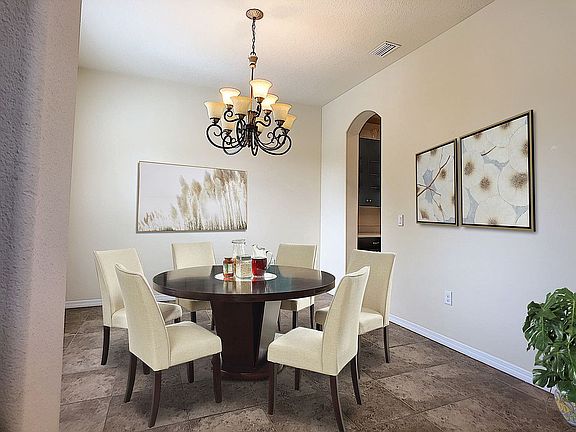 3rd image of 5297 Sprint Cir