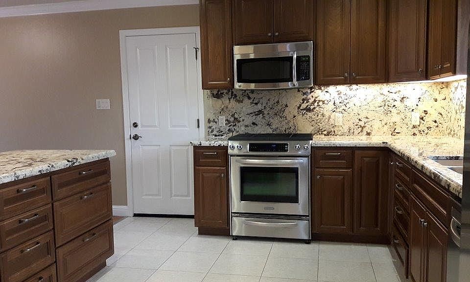 1st image of 350 Flamingo Dr