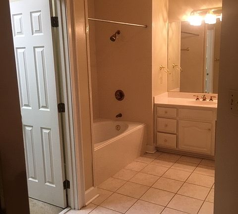 3rd image of 701 Magruder Lndg