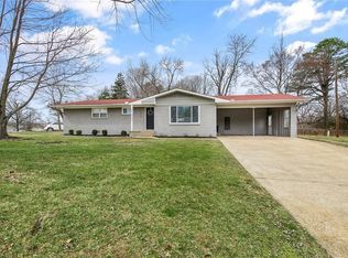 1210 S 10th St, Rogers, AR 72756