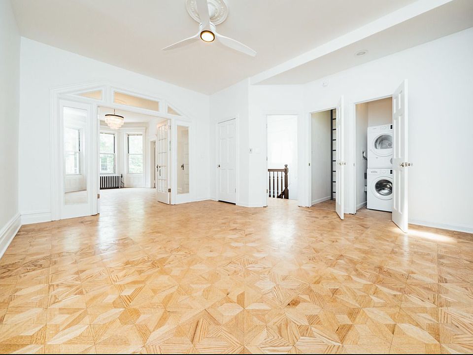 1st image of 330 Cornelia St Unit Penthouse