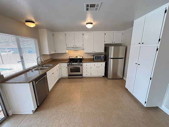 3rd image of 7206 Archcrest Ave