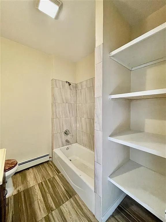 3 bed, 1.0 bath, $2,200 — Photo 4