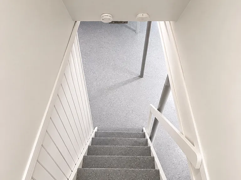 8881 Greenview Ave — Photo 15
