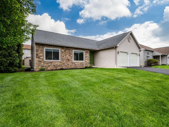 1013 Rosebud St, Reading, PA 19605