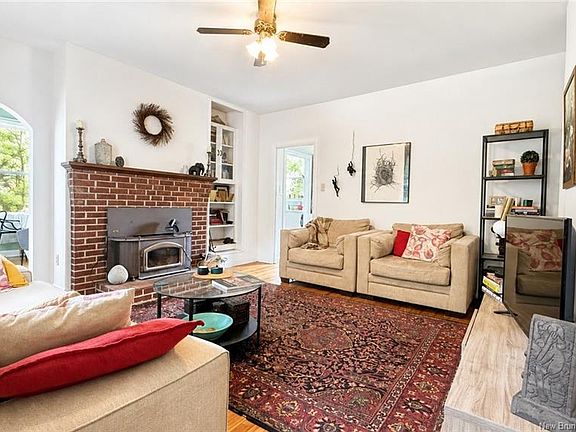 5th image of 123 Pond Shore Rd #115