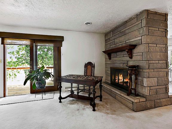 2nd image of 65868 Scenic View Dr