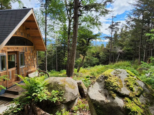 145 McCrae Rd, Haines, AK 99827