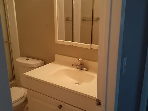 3rd image of 280 E Okeefe St APT O