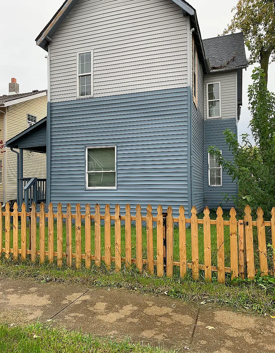 2 bed, $1,300 — Photo 2
