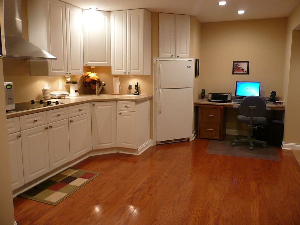 Second kitchen in familyroom