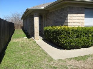 6848 S Creek Dr, Fort Worth, TX 76133