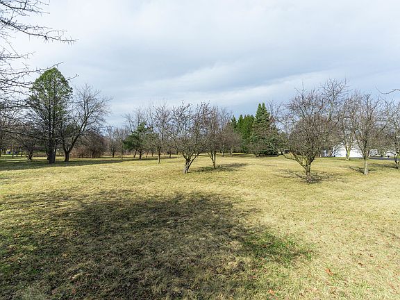5th image of 39W900 Prunetree Ln