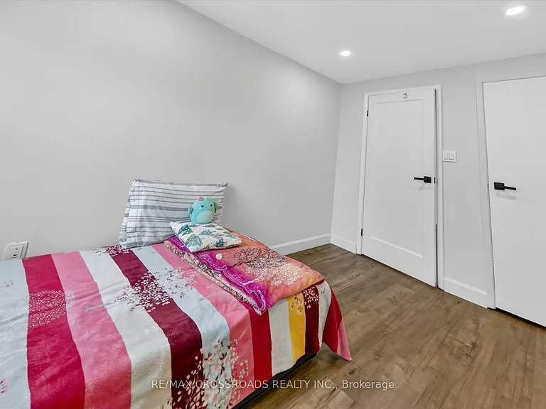 357 Pompano Ct — Photo 21