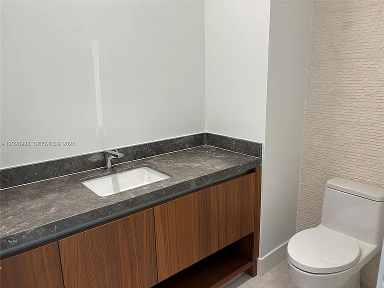 175 SE 25th Rd #901 — Photo 14
