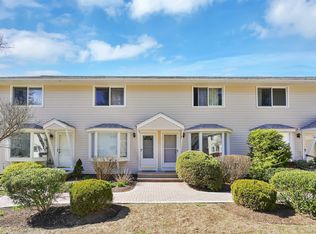 76 Washington Rd #40, Woodbury, CT 06798