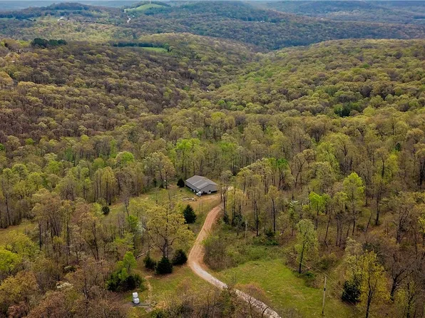 14240 Truelove Rd, West Fork, AR 72774