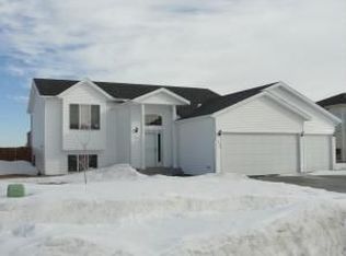 1534 41st Ave S, Moorhead, MN