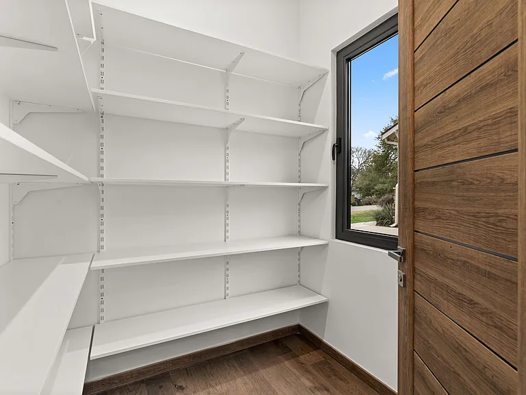 2915 Chisholm Trl — Photo 21