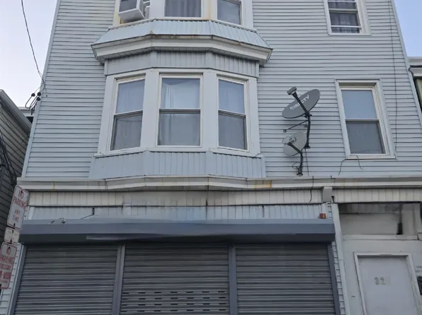 328 Cross Street image 1 of 3