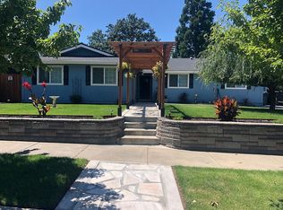922 La Loma Dr, Medford, OR 97504