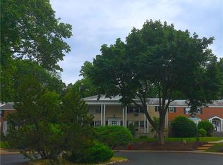 15 Lenox Ct APT 906, Suffern, NY 10901