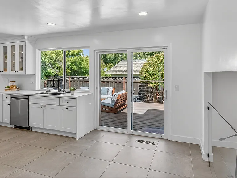 4917 Rio Verde Ct — Photo 10