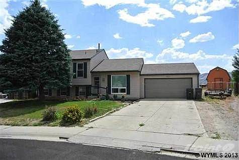 1st image of 836 Garfield Ln