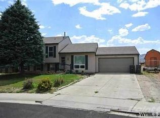 836 Garfield Ln, Rock Springs, WY 82901