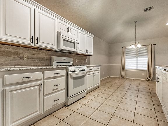 5th image of 16441 Sequoyah Dr