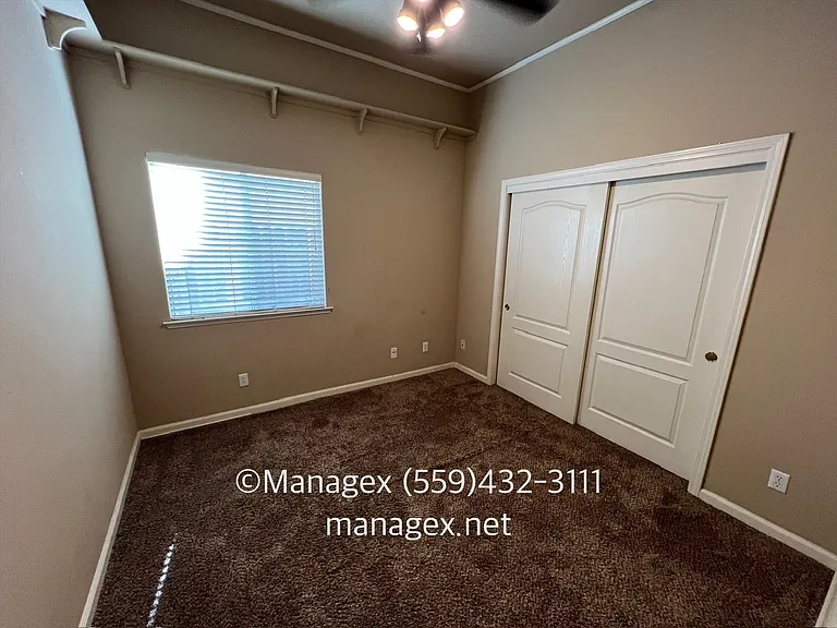 2360 E La Quinta Dr — Photo 9
