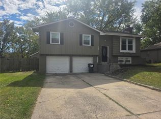 809 NE Mulberry St, Lees Summit, MO 64086