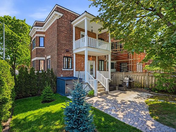 5th image of 398 Roslyn Ave