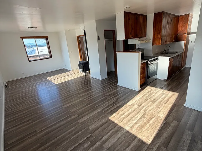 115 N Main Ave #6 — Photo 2
