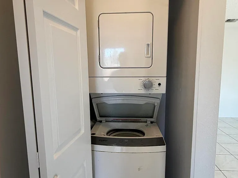 1440 Malibu Cir NE #101 — Photo 13