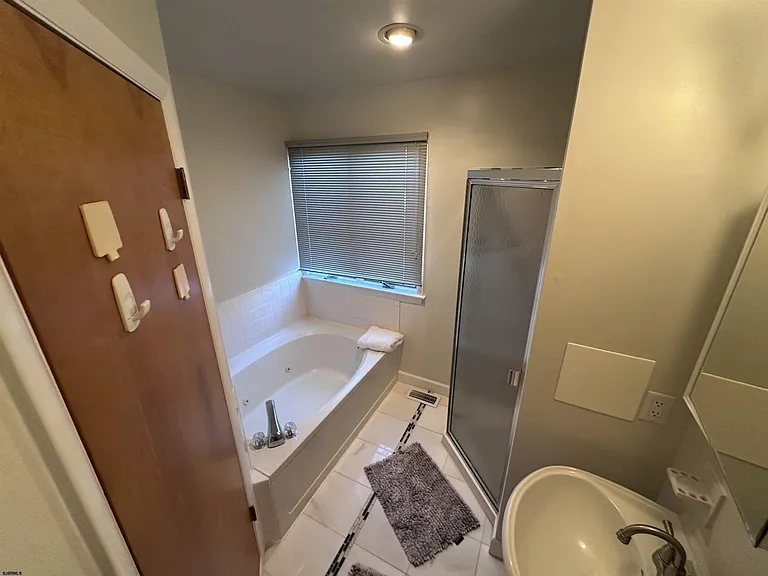 227 N 36th Ave — Photo 10