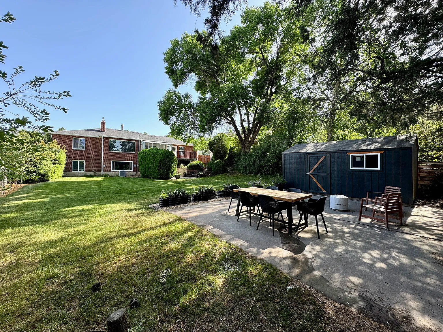 4 bed, 2900 sqft, $4,400 — Photo 2