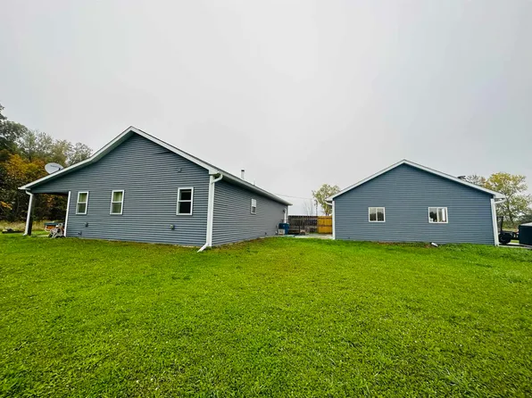 4220 Raymond Rd, Beaverton, MI 48612